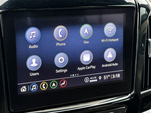 Used 2022 Chevrolet Traverse LT w/ LT Premium Package image 18