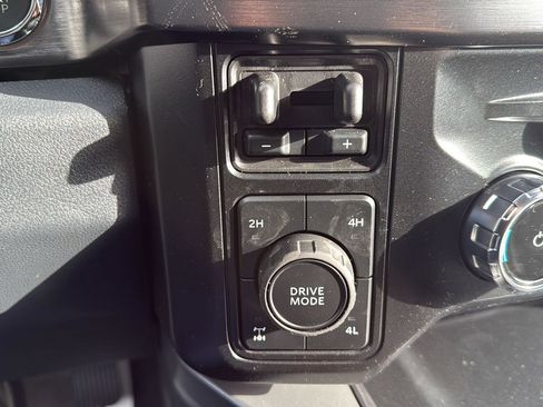 New 2026 Ford F250 Lariat w/ Chrome Package image 29