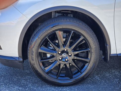 Used 2024 Nissan Murano SV w/ SV Midnight Edition Package FWD image 9
