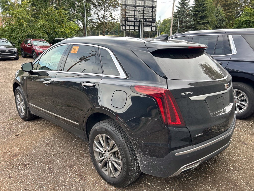 Used 2022 Cadillac XT5 Premium Luxury w/ Technology Package AWD/4WD image 8