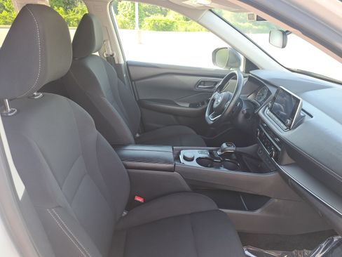 Certified 2024 Nissan Rogue S AWD/4WD image 10