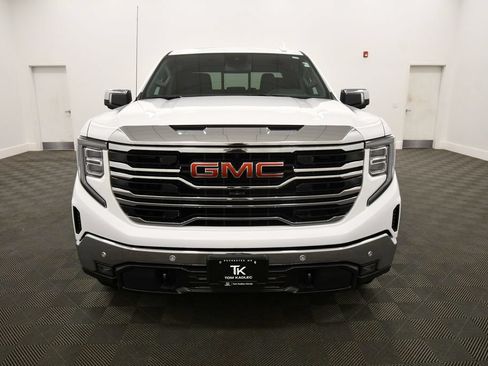Used 2025 GMC Sierra 1500 SLT w/ SLT Premium Plus Package AWD/4WD image 11