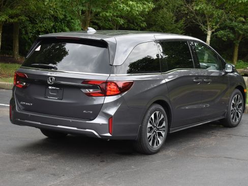 New 2026 Honda Odyssey Elite image 8