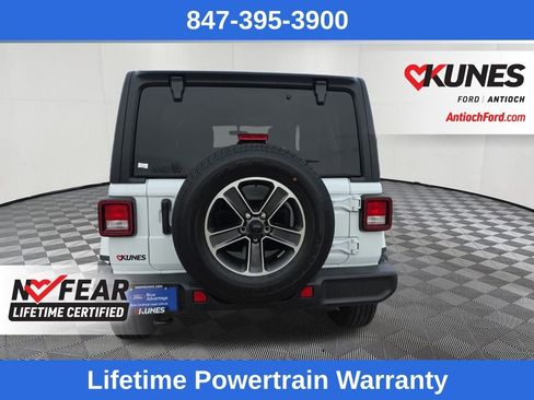 Used 2023 Jeep Wrangler Sahara image 6