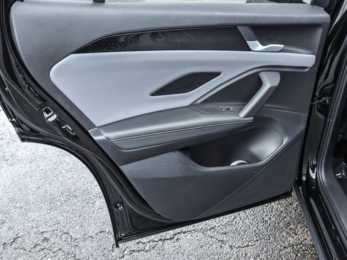 New 2026 Volkswagen Tiguan SE R-Line image 32