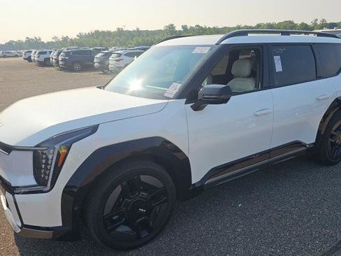 Used 2024 Kia EV9 GT-Line image 1