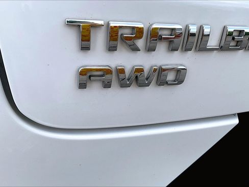 Used 2024 Chevrolet TrailBlazer LS w/ LS Convenience Package AWD/4WD image 15