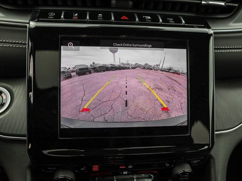 New 2025 Jeep Grand Cherokee L Altitude image 20