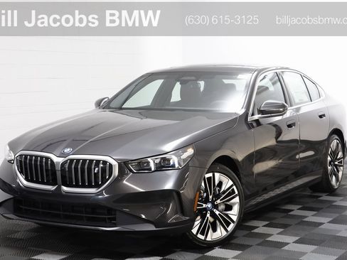 New 2025 BMW i5 xDrive40 w/ Premium Package image 1