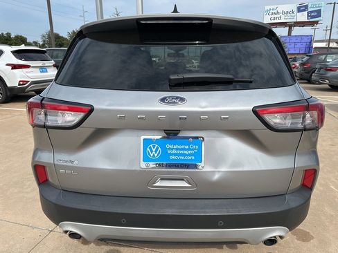 Used 2022 Ford Escape SEL image 4