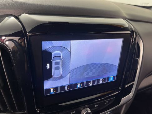 Used 2023 Chevrolet Traverse LT w/ Rear Camera Mirror Package AWD/4WD image 31