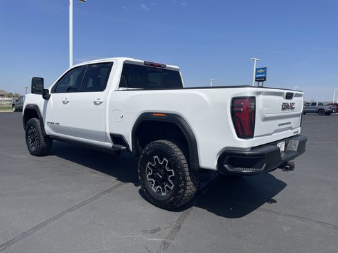 Certified 2025 GMC Sierra 2500 AT4X AWD/4WD image 3