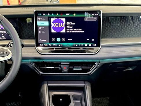 Used 2025 Volkswagen Tiguan SE image 27