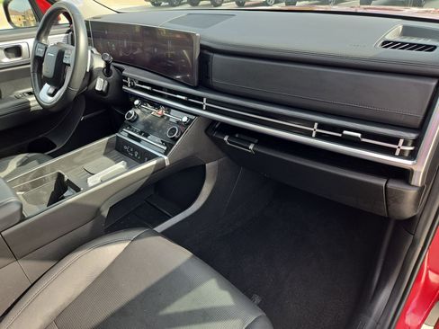 Used 2025 Hyundai Santa Fe Limited image 34