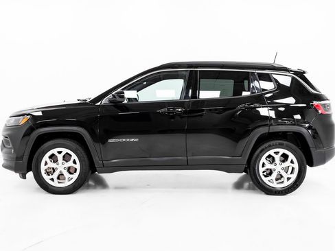 Used 2024 Jeep Compass Latitude AWD/4WD image 24