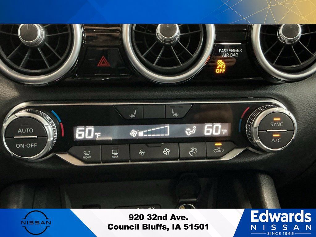 Used 2025 Nissan Sentra SR FWD image 22