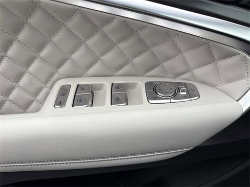 Used 2025 Genesis G70 3.3T Advanced w/ Sport Prestige Package image 21