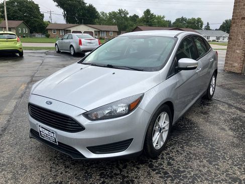 Used 2016 Ford Focus SE FWD image 7