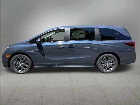 New 2026 Honda Odyssey Touring image 2
