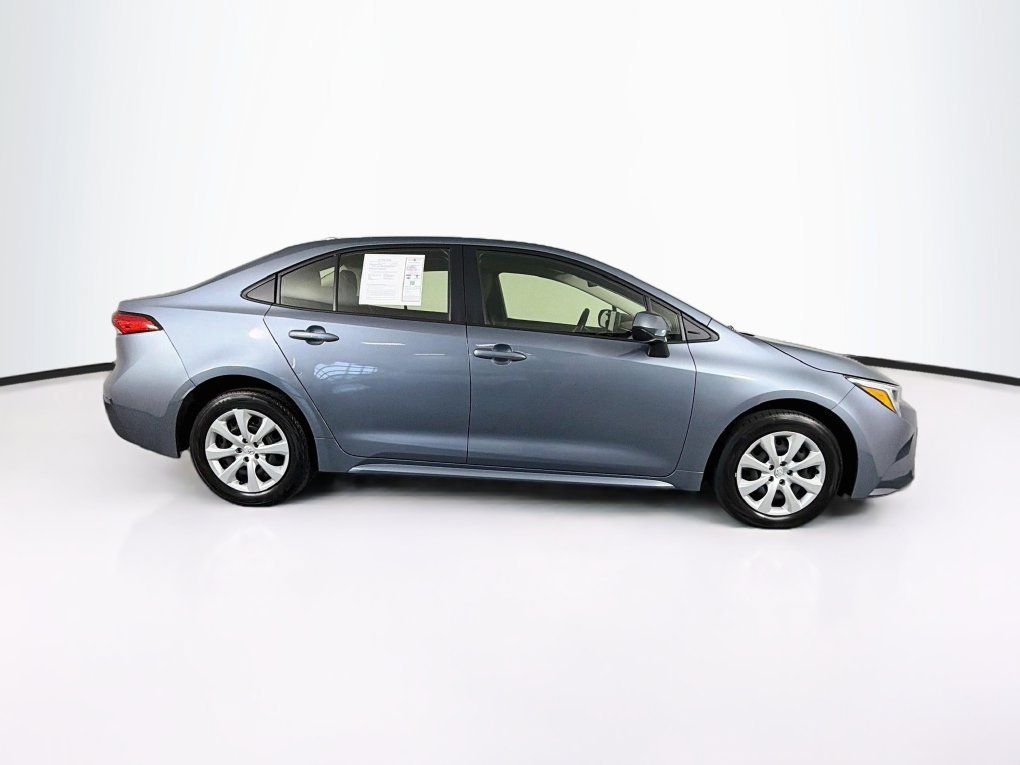 Used 2026 Toyota Corolla LE FWD image 11