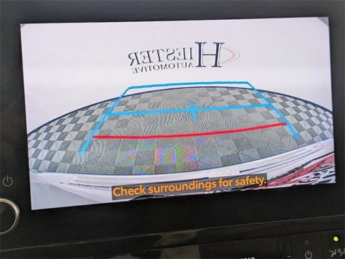 Used 2023 Toyota Highlander XLE image 21