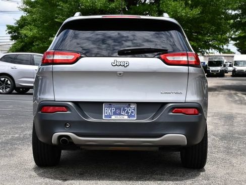 Used 2017 Jeep Cherokee Limited FWD image 6
