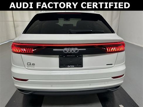 Certified 2022 Audi Q8 Premium image 25