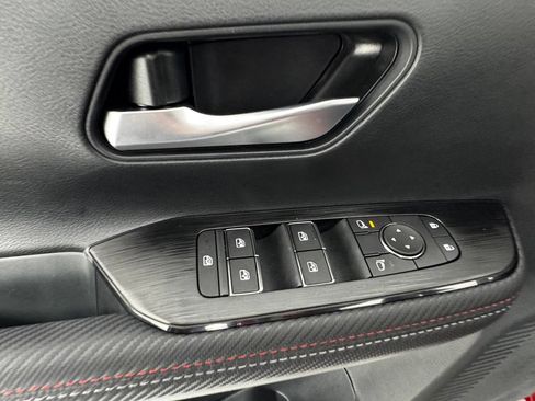 Certified 2025 Nissan Kicks SR FWD image 19