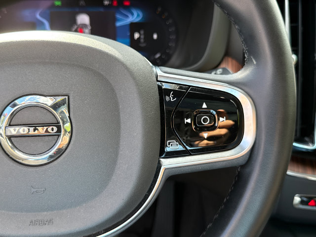 Certified 2024 Volvo XC60 B5 Plus w/ Climate Package AWD/4WD image 13