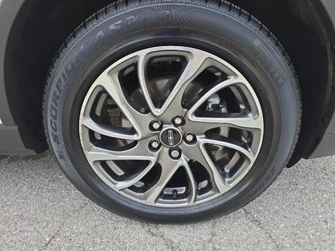 Used 2022 Lincoln Corsair AWD w/ Equipment Group 101A image 14