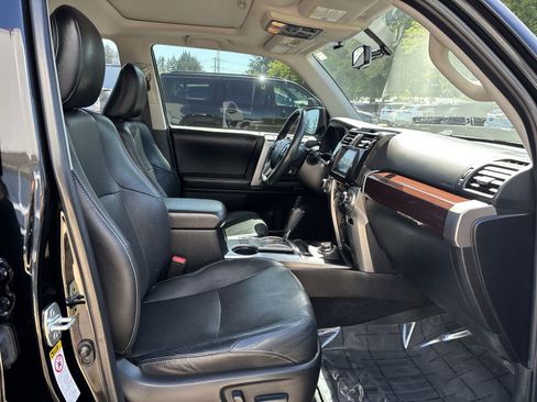 Used 2016 Toyota 4Runner Limited AWD/4WD image 6