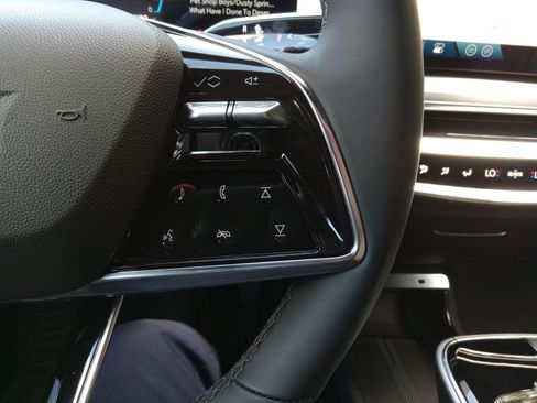 New 2025 Cadillac Lyriq Sport image 19