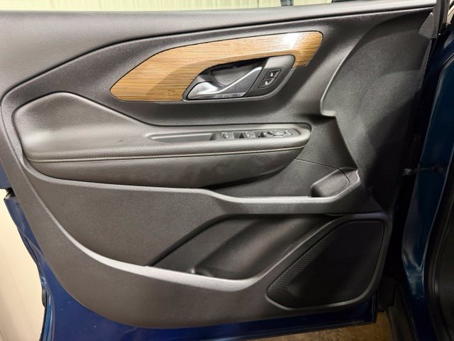 Used 2020 GMC Terrain SLE w/ LPO, Floor Liner Package AWD/4WD image 12