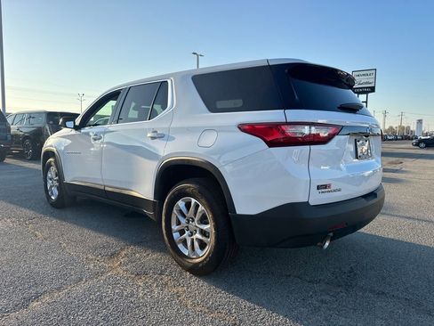 Used 2020 Chevrolet Traverse LS w/ LPO, Blackout Package image 5