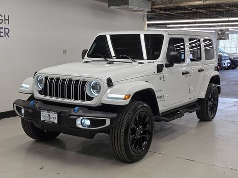 Used 2024 Jeep Wrangler Unlimited Sahara AWD/4WD image 26
