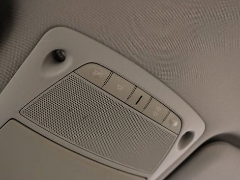 Used 2015 Nissan Rogue SV image 28