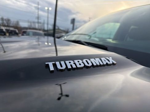 Used 2025 Chevrolet Silverado 1500 LT image 10