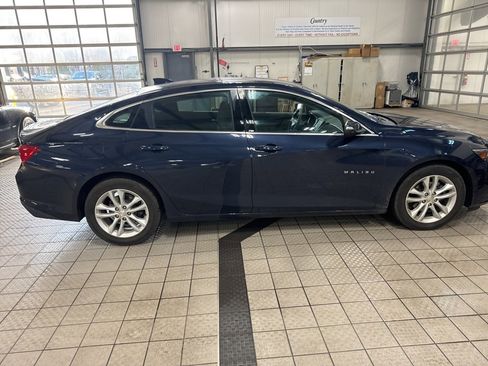 Used 2017 Chevrolet Malibu LT w/ LPO, Convenience Package 2 image 8