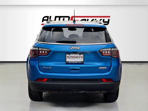 Used 2025 Jeep Compass Latitude image 6