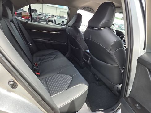 Used 2024 Toyota Camry SE FWD image 13