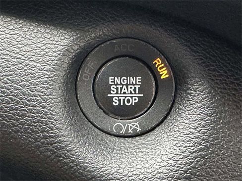 Certified 2019 Jeep Cherokee Limited image 35