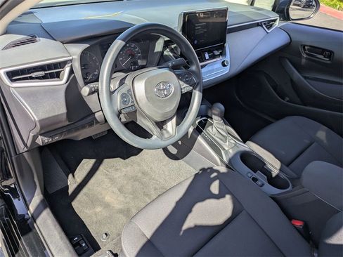 Used 2025 Toyota Corolla LE image 17