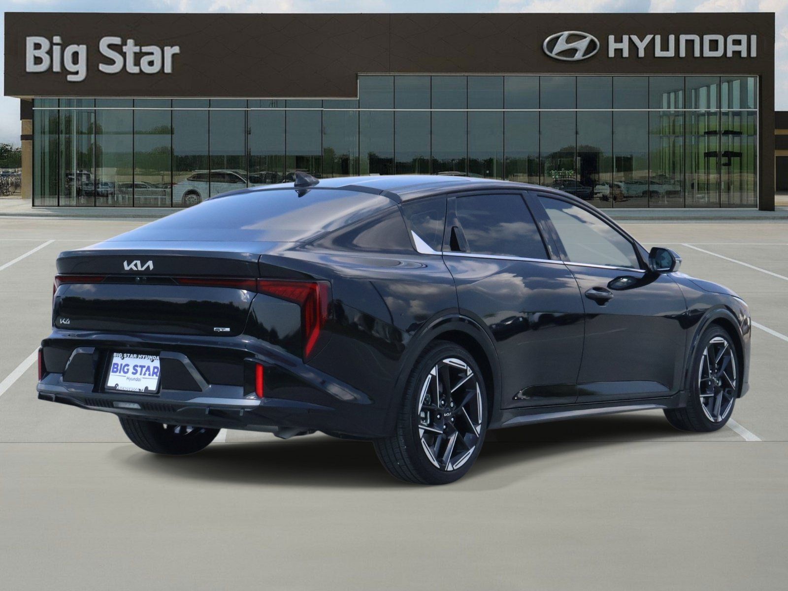 Used 2026 Kia K4 GT-Line w/ GT-Line Premium Package FWD image 4