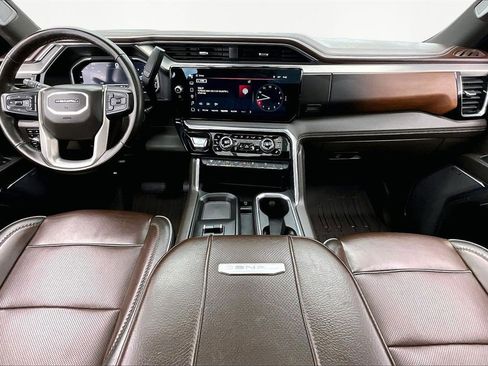 Used 2024 GMC Sierra 2500 Denali w/ Technology Package image 16