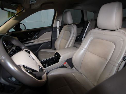 Used 2022 Lincoln Corsair Reserve w/ Luxury Package image 4