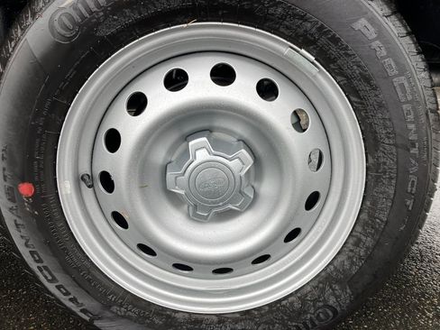 New 2025 Ford Maverick XL image 28