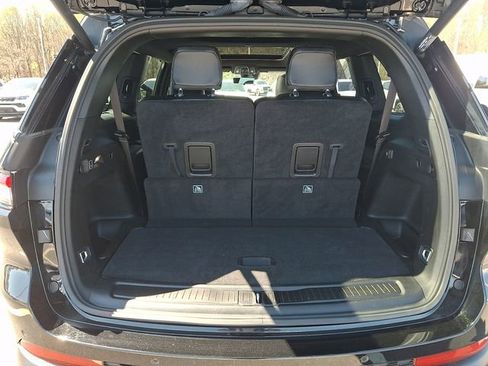 Used 2024 Jeep Grand Cherokee L Limited w/ Luxury Tech Group II image 30