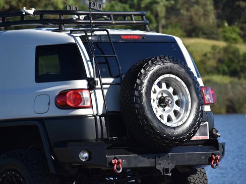 Used 2010 Toyota FJ Cruiser 4WD image 15