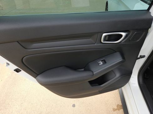 Certified 2024 Honda Civic EX-L image 12