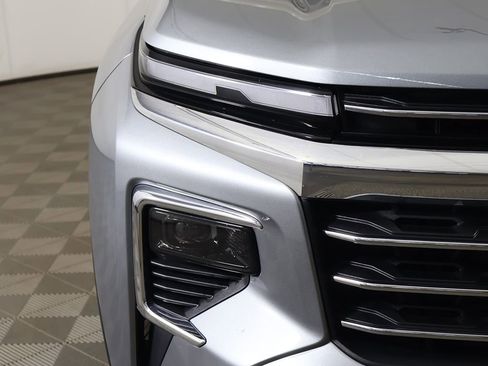 Used 2026 Chevrolet Traverse LT w/ Driver Confidence Package image 13